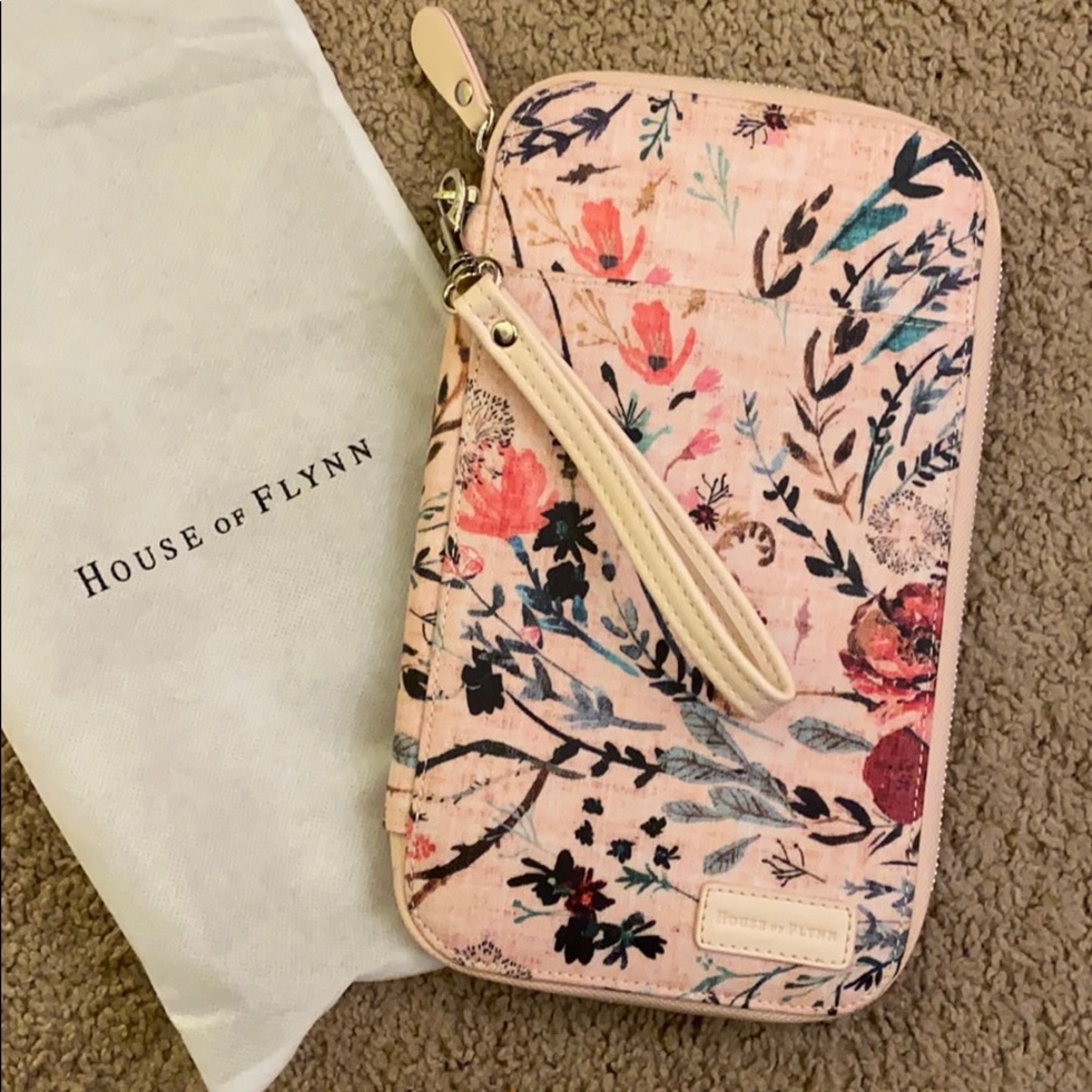 House of Flynn Wallet NWOT